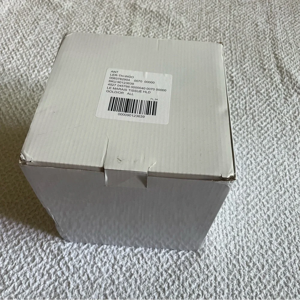 NWT Anthropologie Le Marais Scalloped Tissue Box Cream Gold Trim